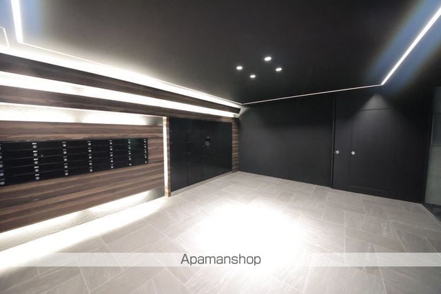 SーRESIDENCE二十四軒AVELISの玄関写真