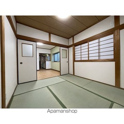 近鉄難波・奈良線 石切駅 徒歩28分 3階建 築39年の内装写真