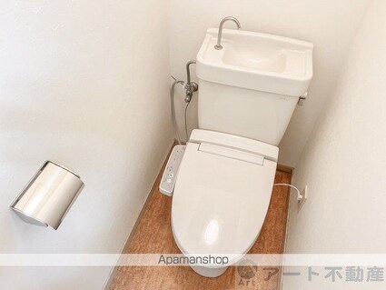 愛媛県松山市小坂１丁目[1K/24.3m2]のトイレ
