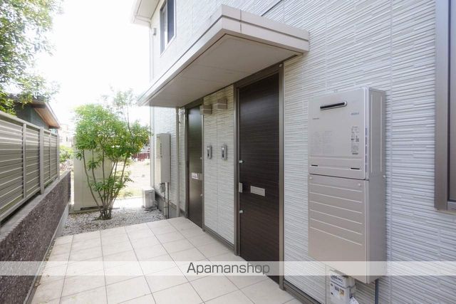 シャーメゾン庄町の玄関写真