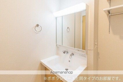 コーネリア西浜Ⅰ[1LDK/50.49m2]の洗面所