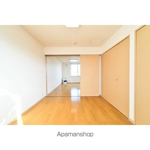 ハイネス松並の内装写真
