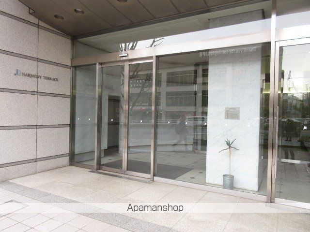 ハーモニーテラスの玄関写真