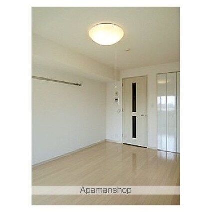 ガーラプレイス新宿御苑[1K/29.6m2]のリビング・居間1