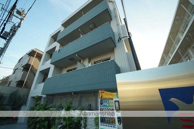 スカイコート新宿弐番館の外観写真