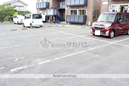 アムールミシマＥ・[2LDK/49.85m2]の駐車場