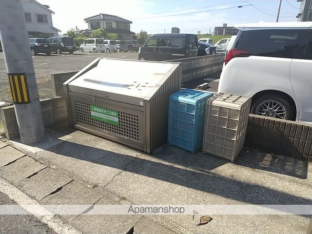 リビングタウン吉成 B棟の内装写真