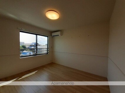 メゾン　ド　ルミエール[1LDK/51m2]のリビング・居間