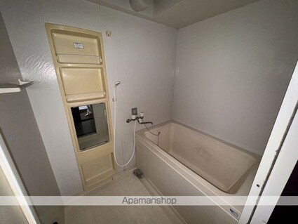 ロイヤルハイツシモダ壱番館[3LDK/63m2]のバス