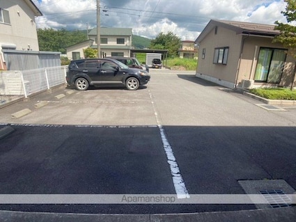 メゾン・エスポワール[1K/29.29m2]の駐車場