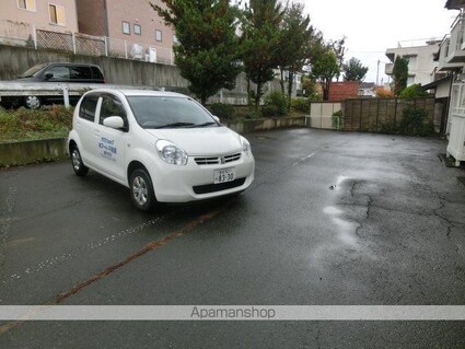 Ｐｒｉｍａｒｙ東黒石野[1K/26.08m2]の駐車場2