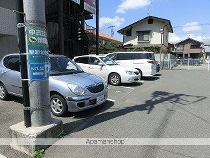 エスト加賀野[2LDK/51.84m2]の駐車場