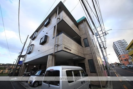 東京都八王子市椚田町[1K/32.06m2]の外観1