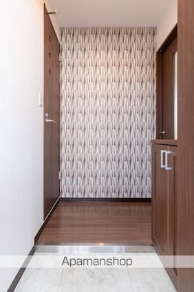 プレシャスタイム亀井町[1LDK/31.68m2]の玄関