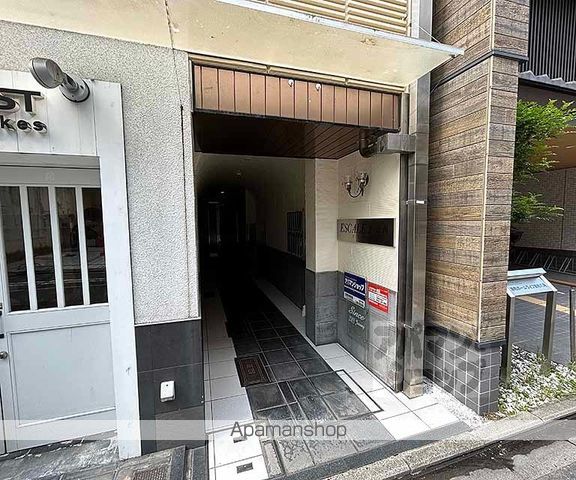 エスカル2六角の玄関写真