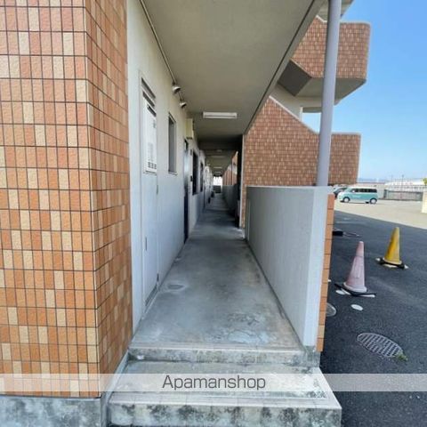 西村マンションIIの玄関写真