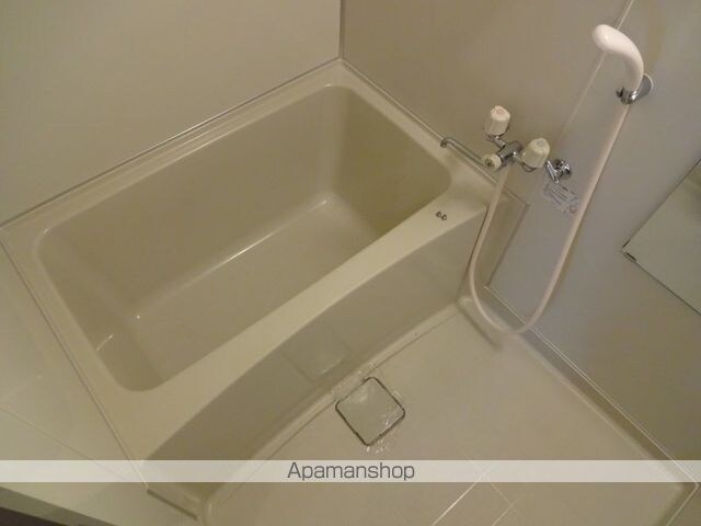 ハイネス自由ヶ丘　Ａ[3LDK/68.73m2]のバス