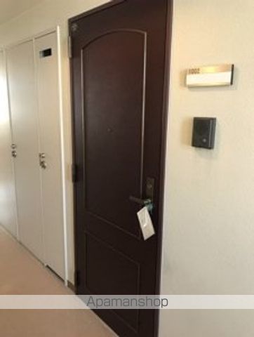 アーバンハウス西堀の玄関写真