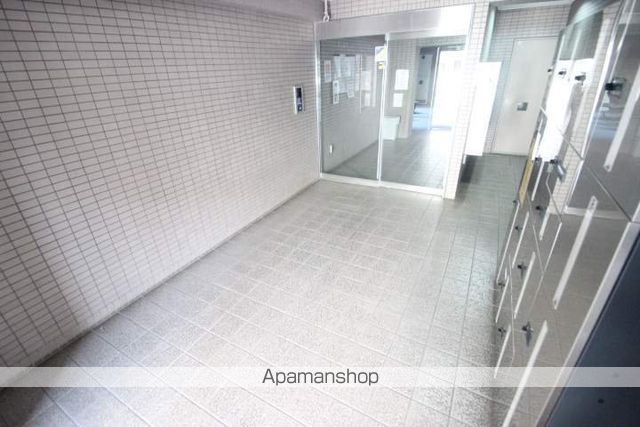 エスエスハイツ市川の玄関写真