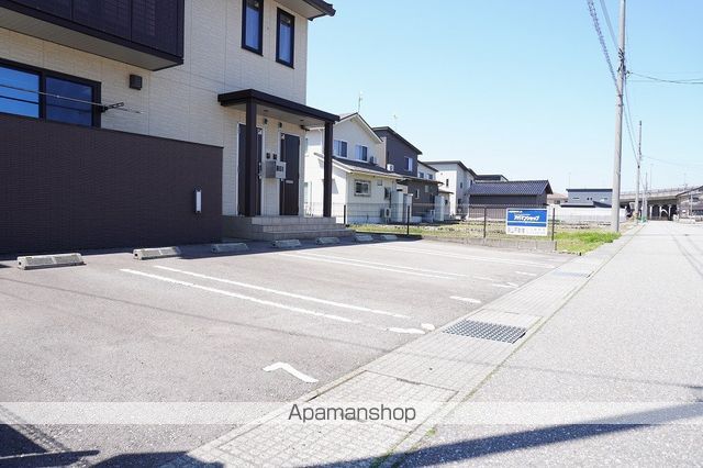 ル・レクチェVのその他写真