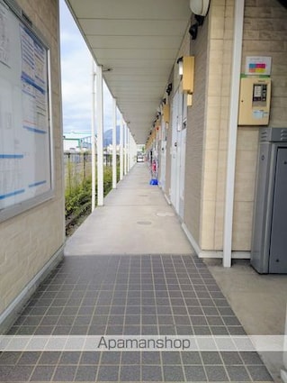 レオパレスパストラーレⅡ[1K/22.35m2]のエントランス2