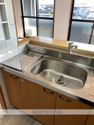 ロイヤルコーポ中川　[1LDK/51.3m2]の内装5