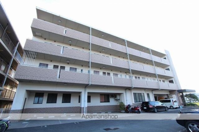 泉川マンション[1K/25.6m2]の外観4
