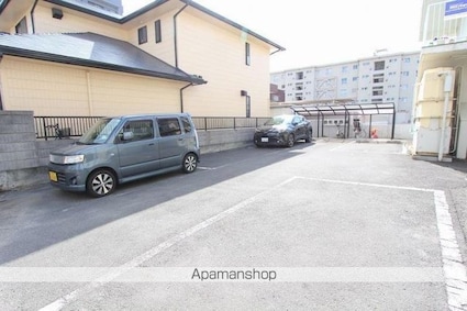 正英社ビル[3DK/54.96m2]の駐車場