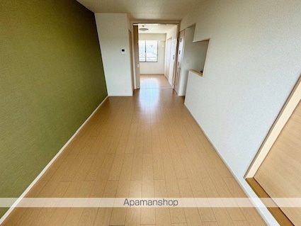 フロール南彦根[1LDK/52.99m2]の内装1