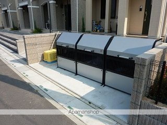 apartment 埼玉県越谷市レイクタウン２丁目
地図を見る