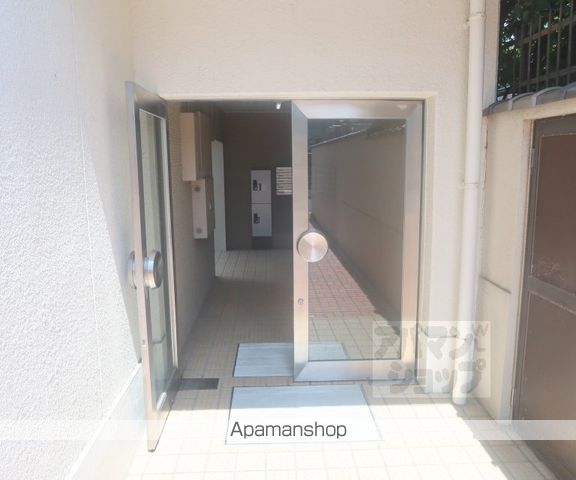 シャトレ月輪の玄関写真