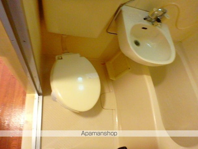 栄ロイヤルマンションの内装写真