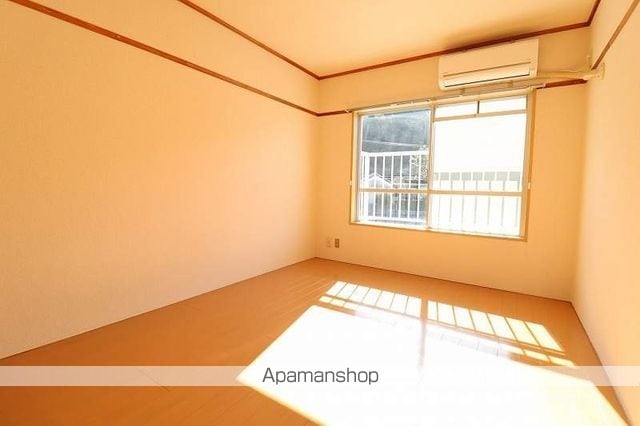 湯川ハイツの内装写真