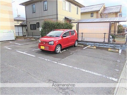 レオパレスゆめの実[1K/23.18m2]の駐車場2