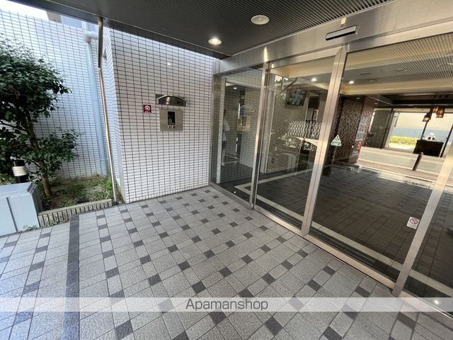 パードレ関目の玄関写真