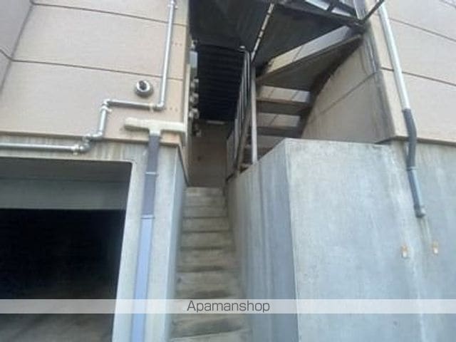 Eフラットの玄関写真