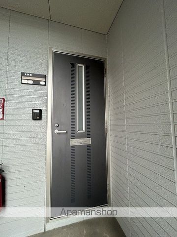 ロイヤルハイツ穐山の玄関写真