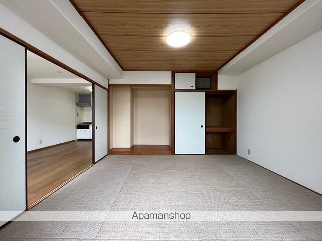 フラット新屋敷の内装写真