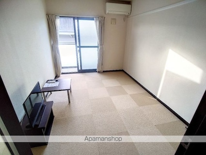 レオパレスラッキー[1K/19.87m2]のリビング・居間1