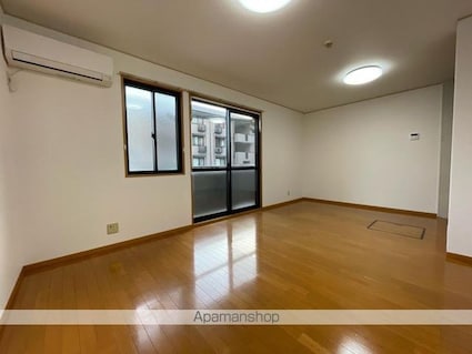 サンヒルズＡ・Ｂ・Ｃ棟[2LDK/58m2]のリビング・居間