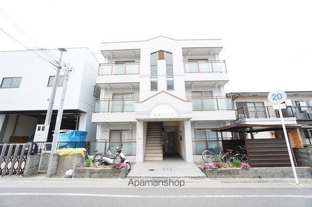 山本ハイツの外観写真