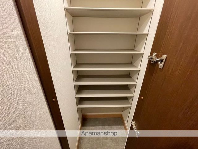 CONFORTの内装写真