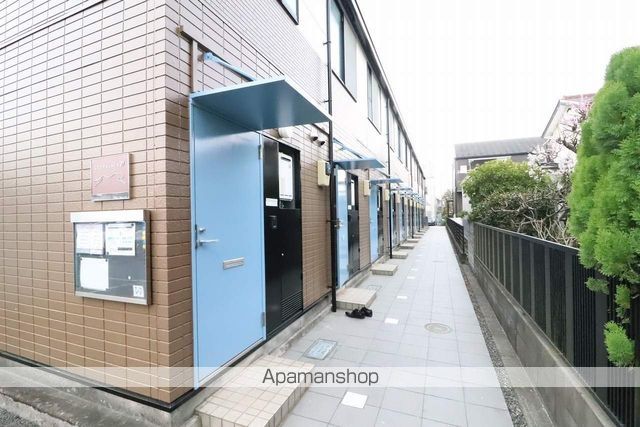 レオパレスシマダの玄関写真