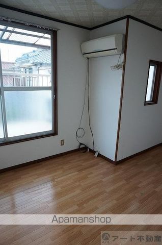 松山市 2階建 築37年の内装写真