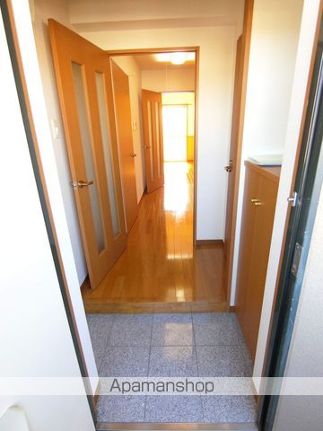 袋井市 3階建 築18年の内装写真