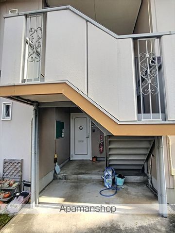 コーポ川池下の玄関写真