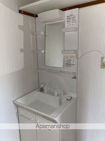 コスモスクエア山階の内装写真