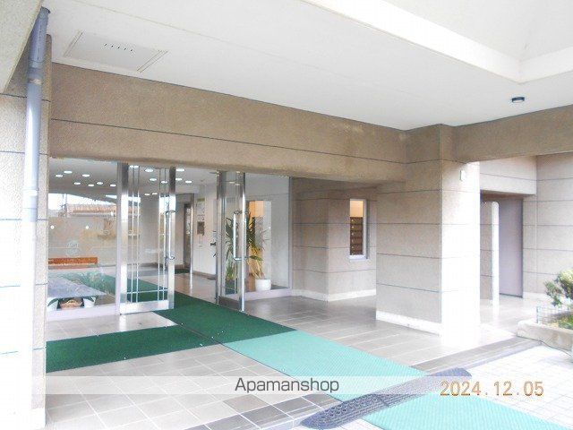 水鉄アーバンコンフォート岩出の玄関写真