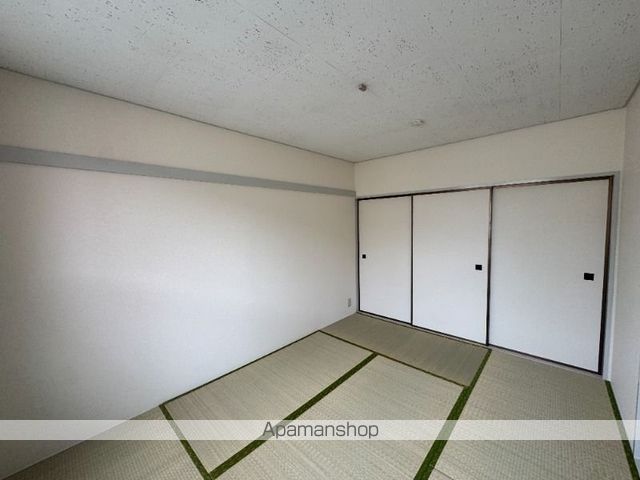 皇山町ハイツの内装写真