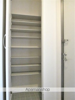 ヴィルヌーヴ　アン[1LDK/34.44m2]の玄関